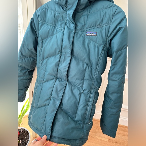 Patagonia women’s coat - Picture 2 of 9